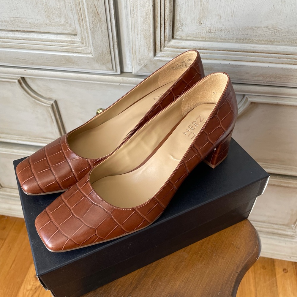 Naturalized Karina Brown Pump